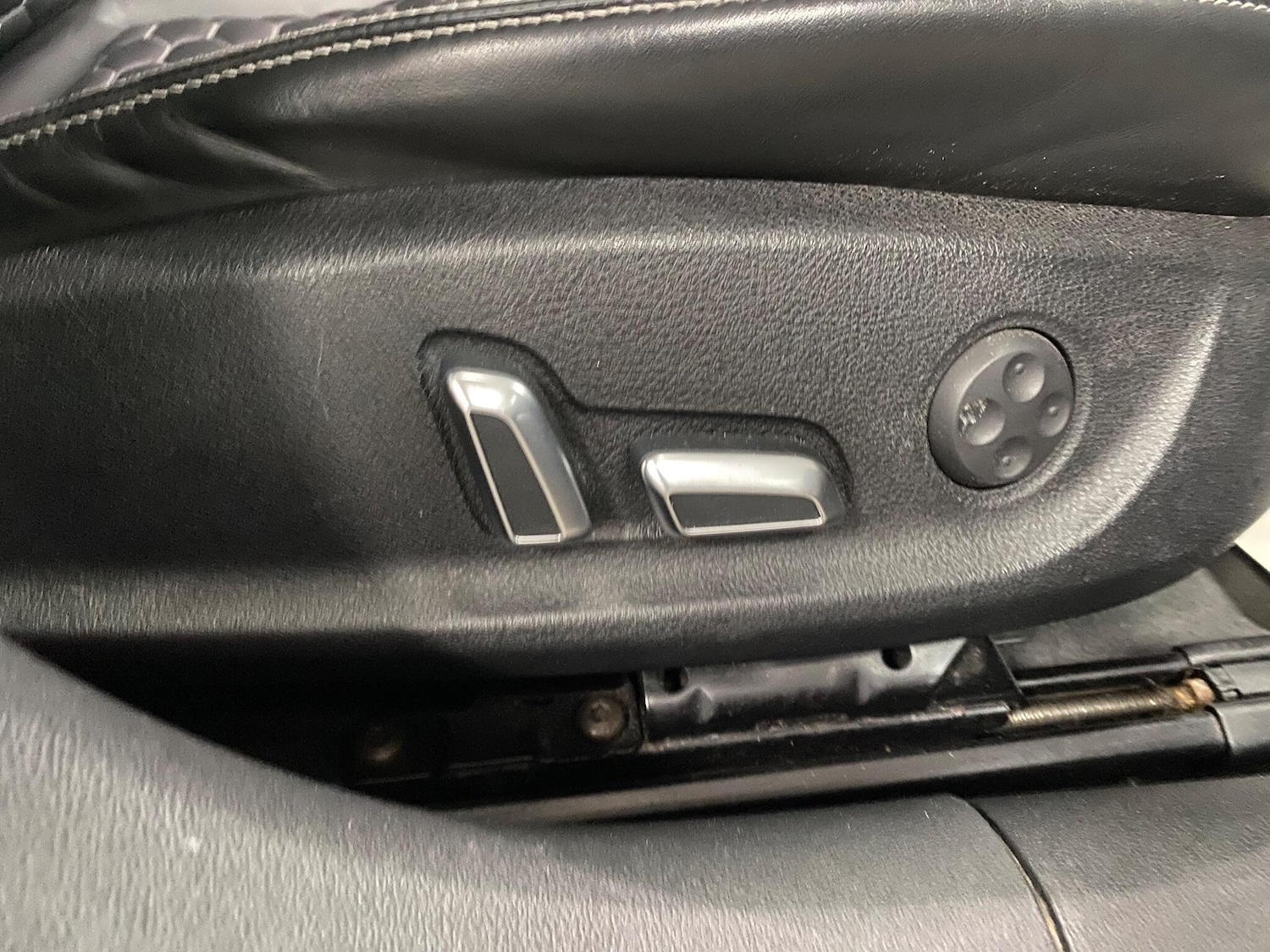 Used Audi RS6 2015 for sale - 76832903: Photo 43