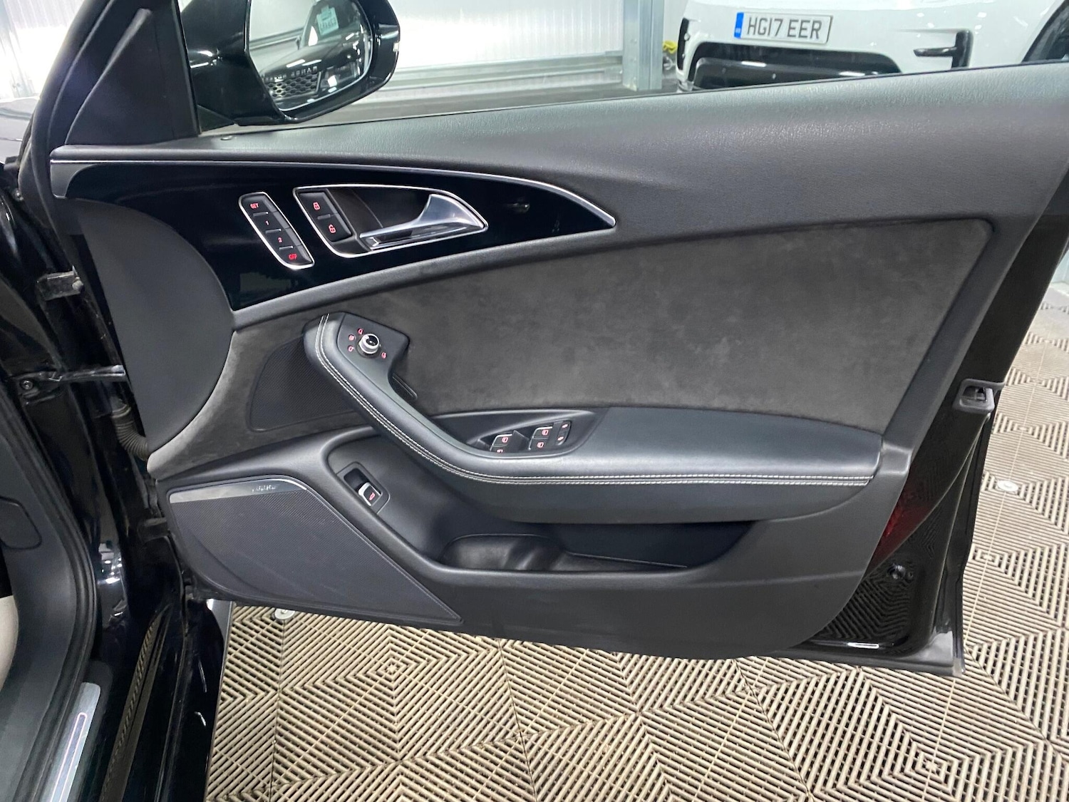 Used Audi RS6 2015 for sale - 76832903: Photo 44