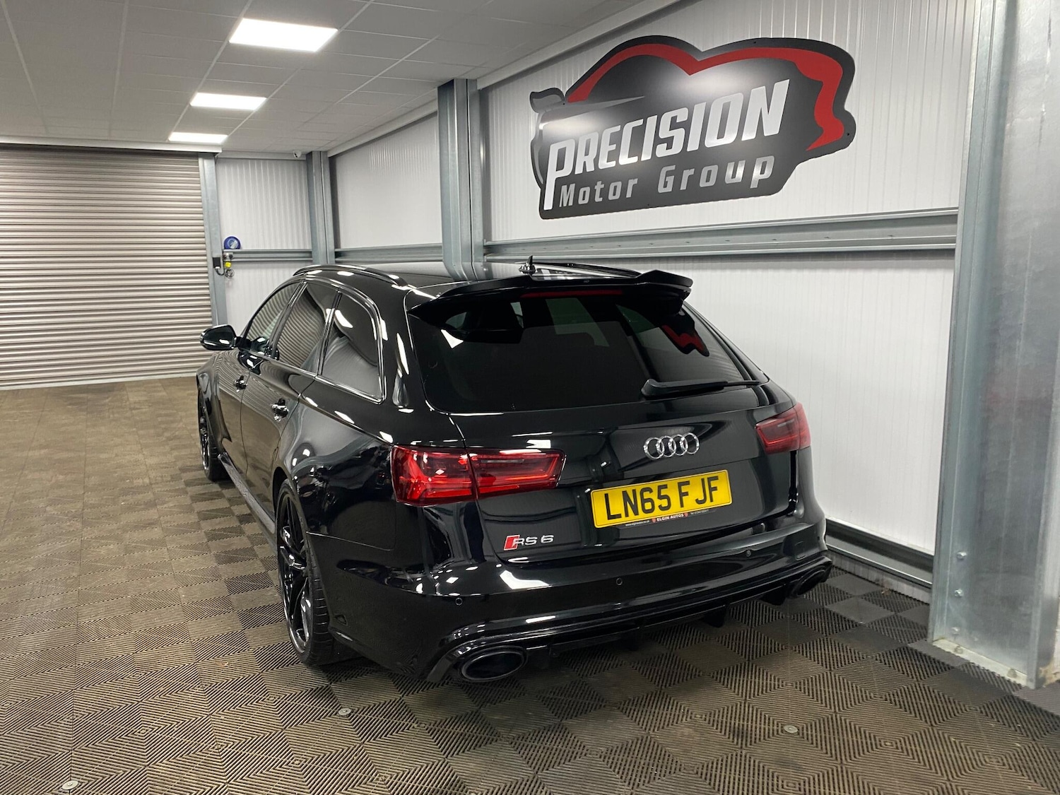 Used Audi RS6 2015 for sale - 76832903: Photo 7