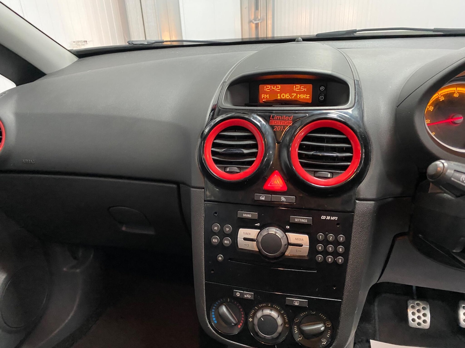 Used Vauxhall Corsa 2013 for sale - 77291468: Photo 31