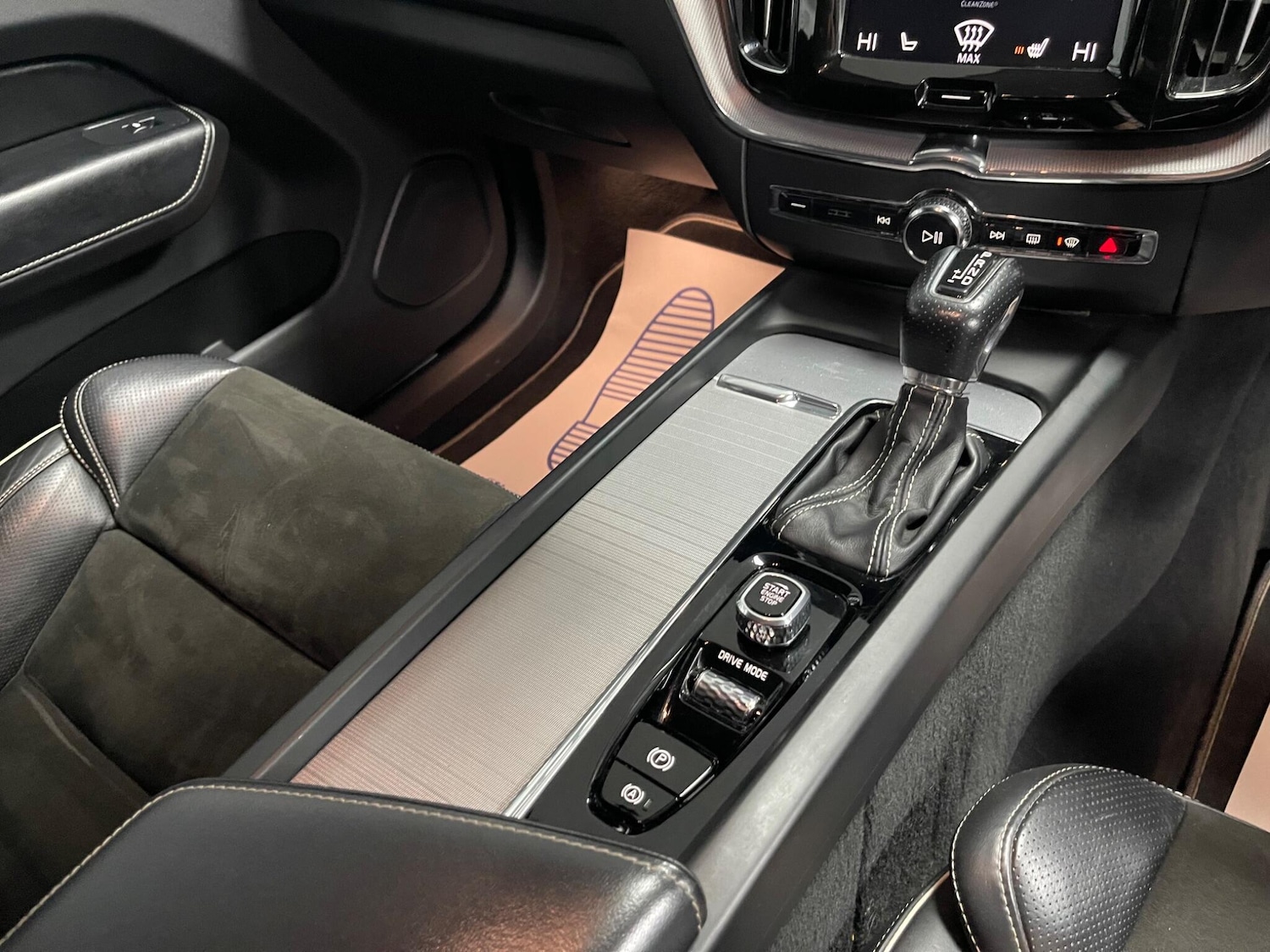 Used Volvo XC60 for sale - 77738111: Photo 38