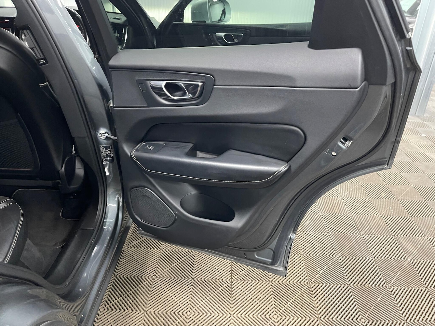 Used Volvo XC60 for sale - 77738111: Photo 48