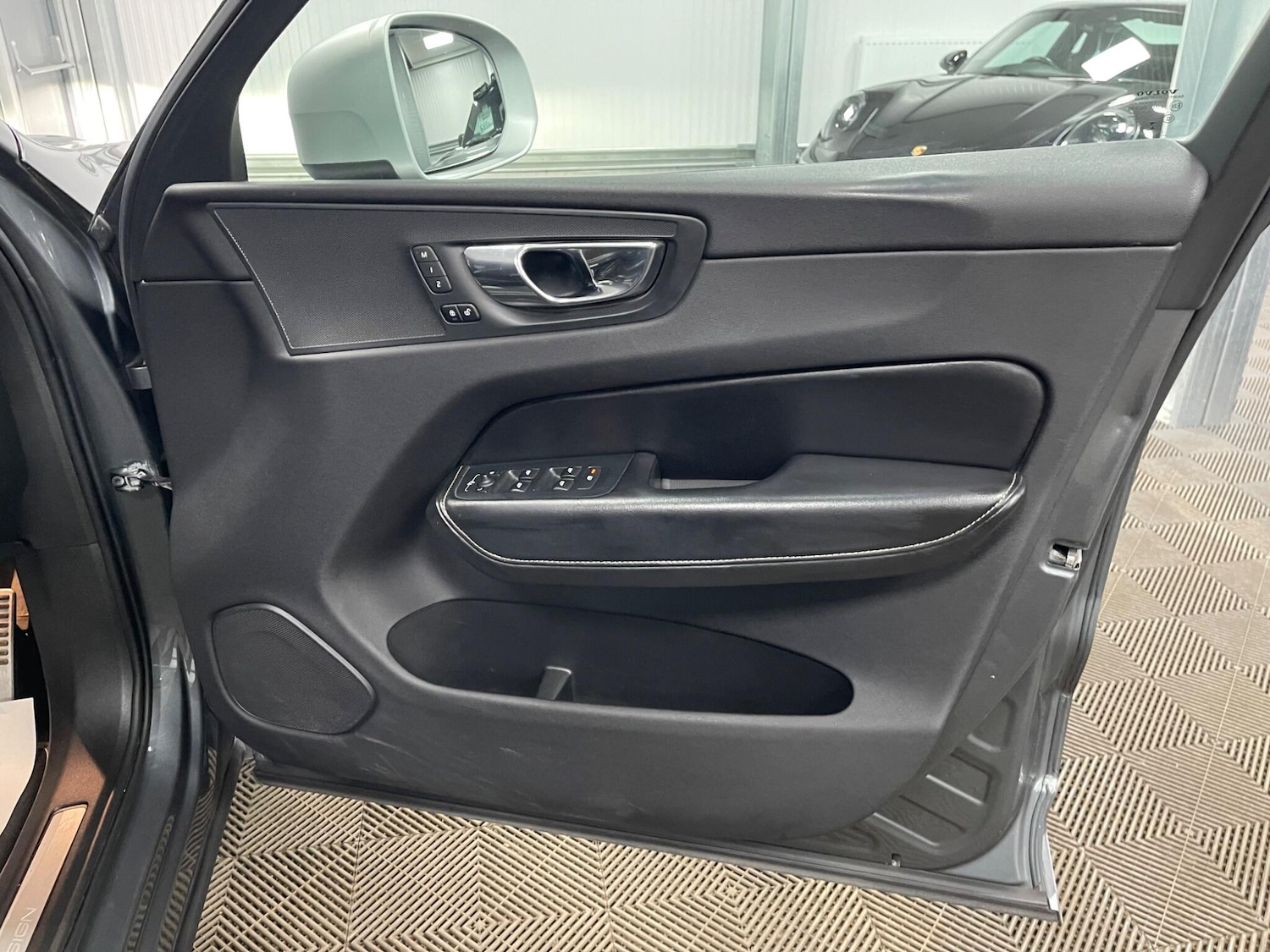 Used Volvo XC60 for sale - 77738111: Photo 49