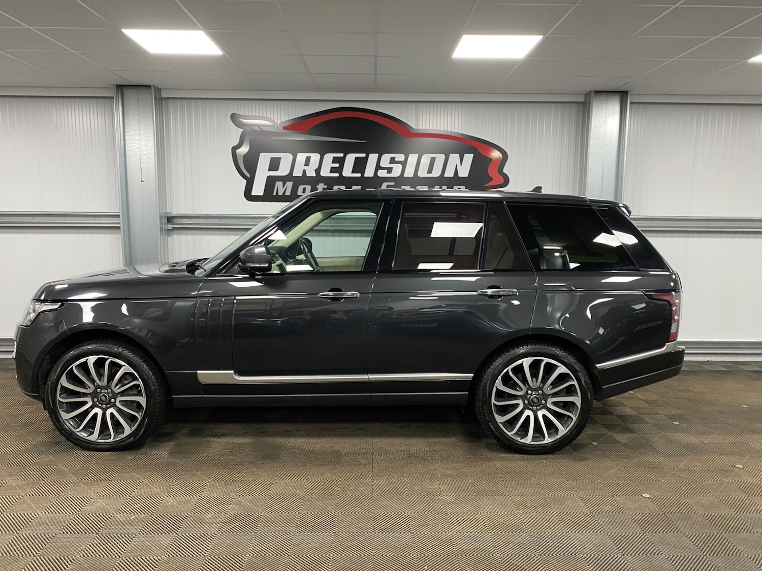 Used Land Rover Range Rover 2015 for sale - 77305432: Photo 16