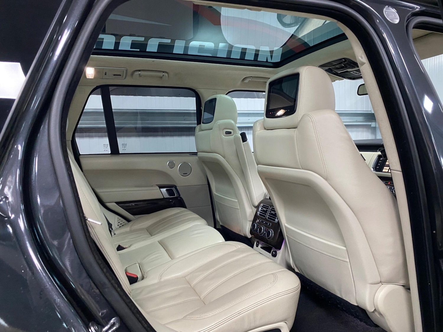 Used Land Rover Range Rover 2015 for sale - 77305432: Photo 39