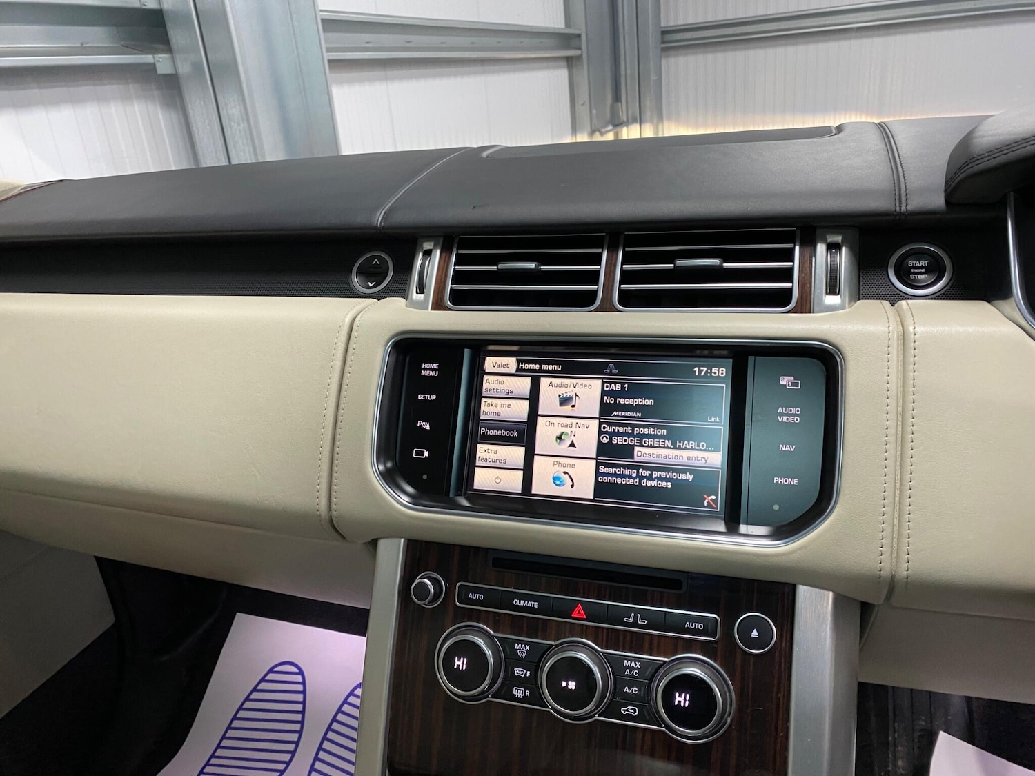 Used Land Rover Range Rover 2015 for sale - 77305432: Photo 40