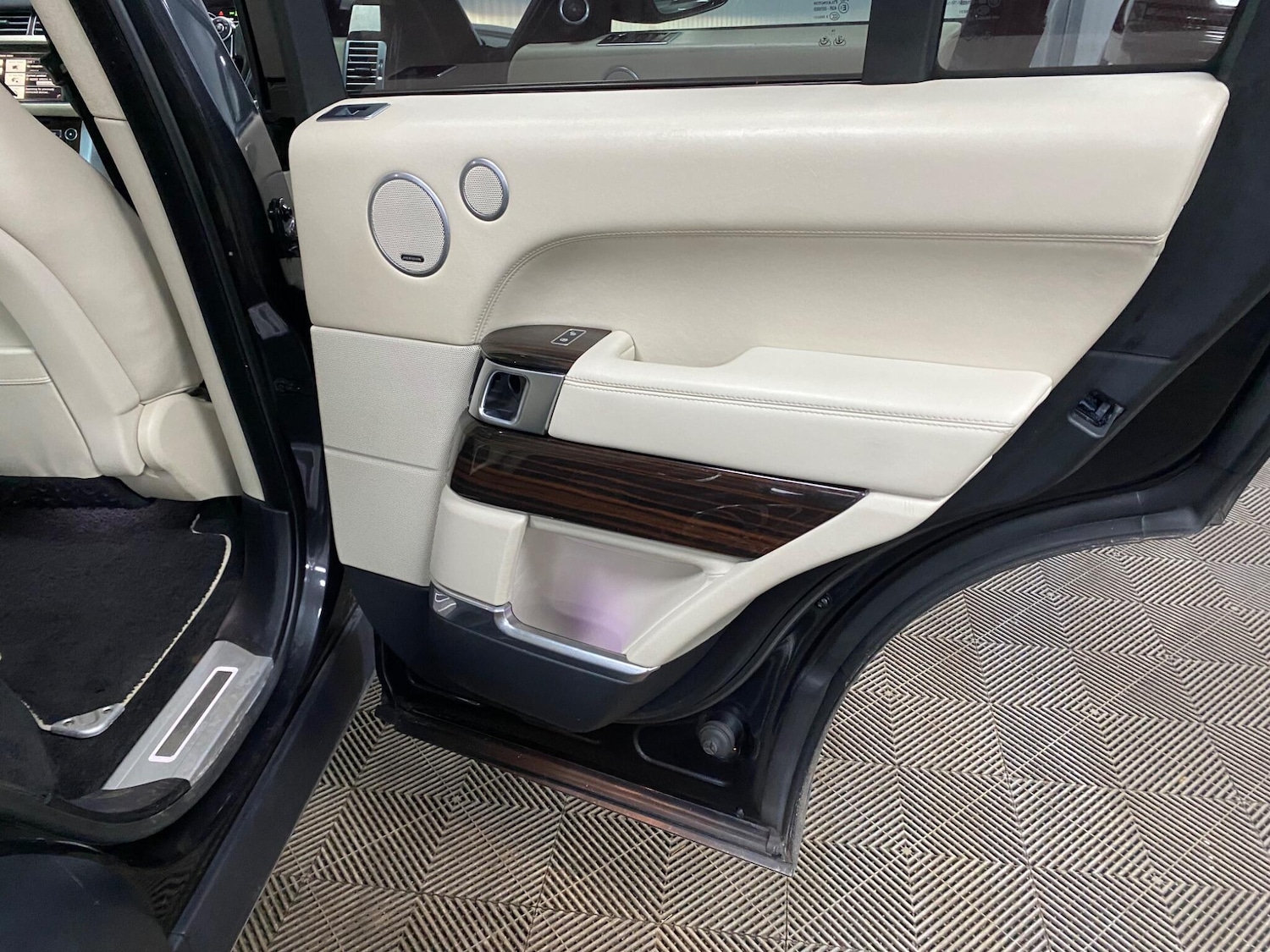 Used Land Rover Range Rover 2015 for sale - 77305432: Photo 45