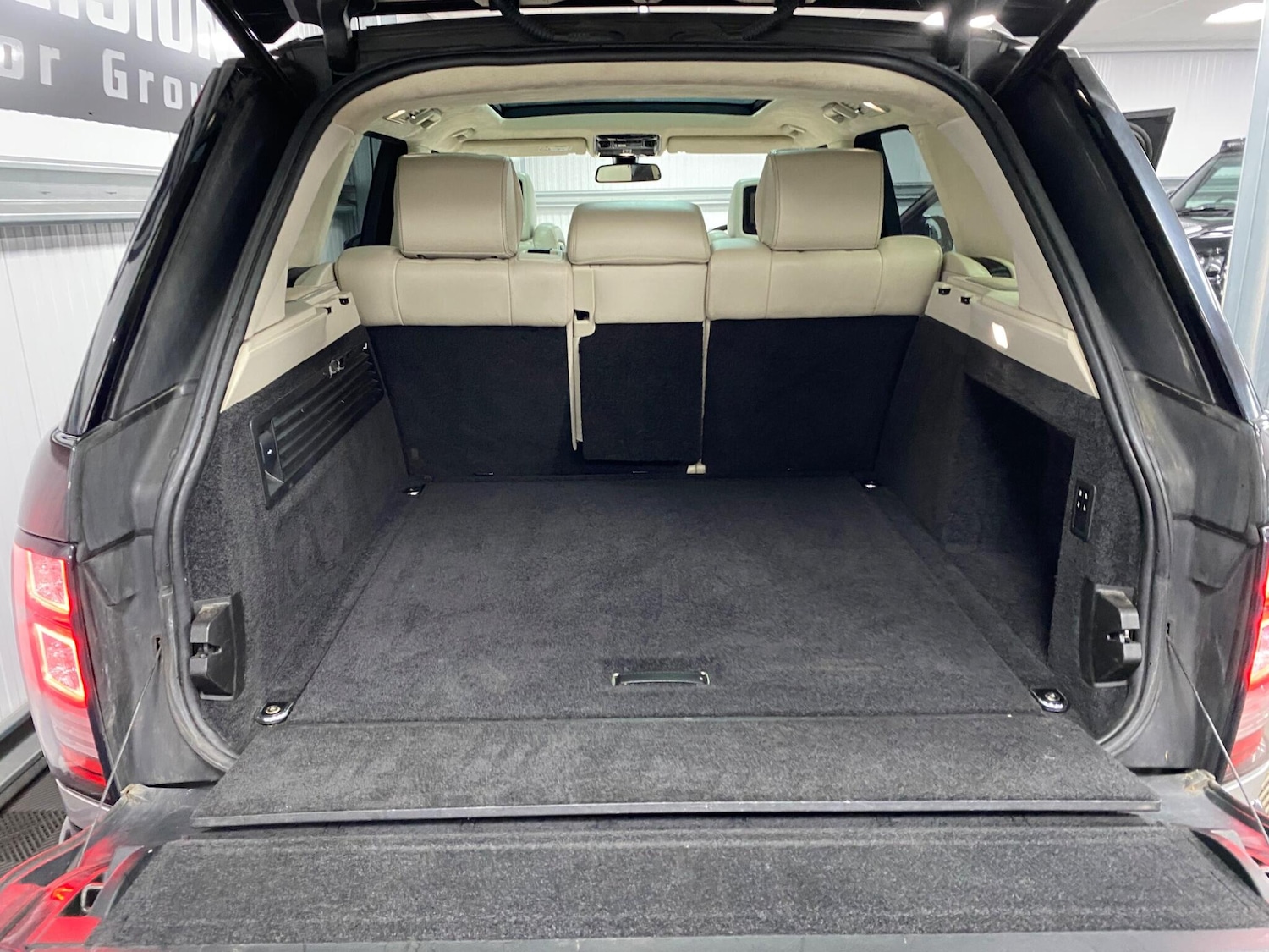 Used Land Rover Range Rover 2015 for sale - 77305432: Photo 47