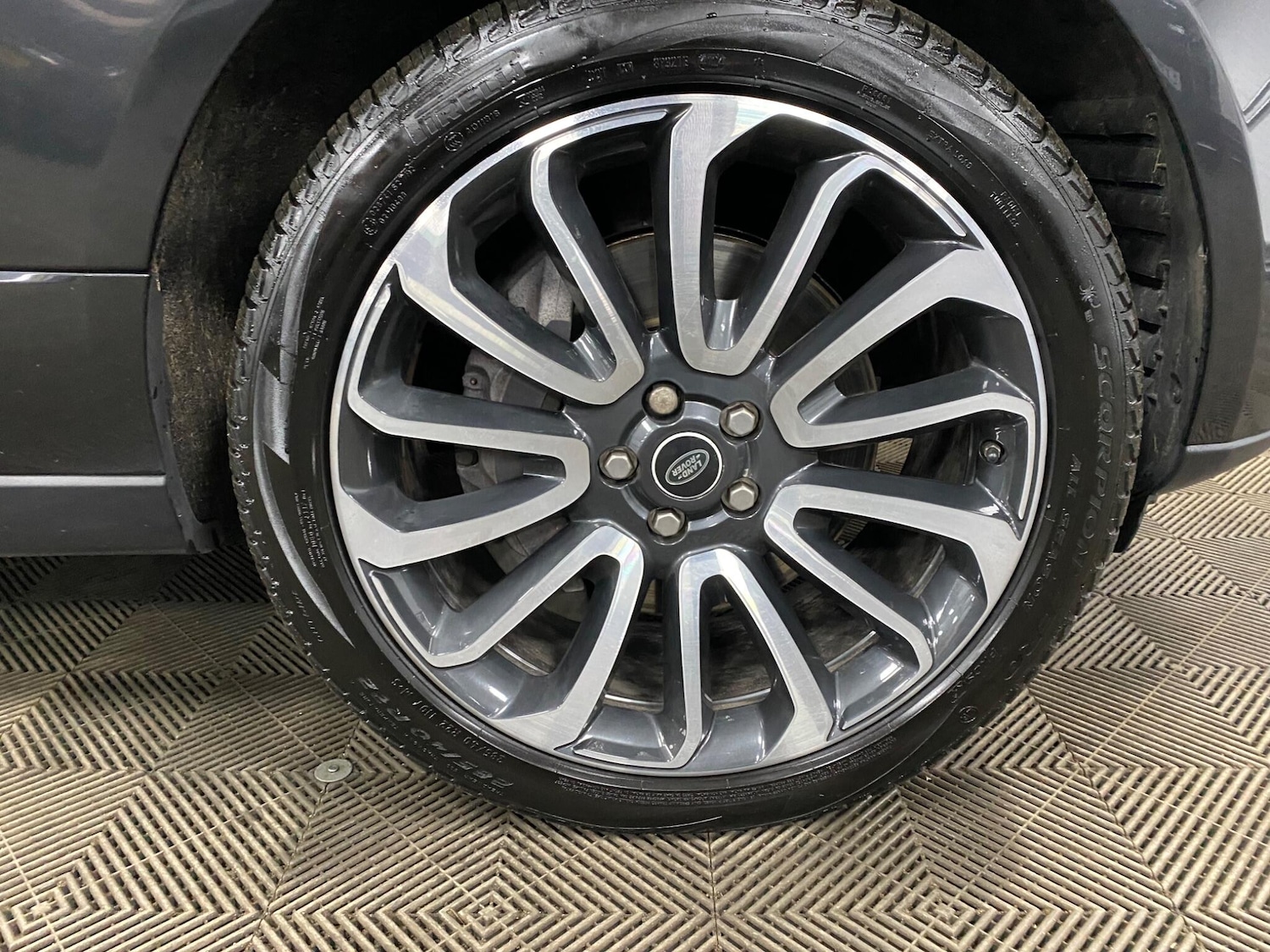 Used Land Rover Range Rover 2015 for sale - 77305432: Photo 48