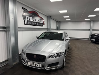 Used Jaguar XF 2018 for sale - 79236794: Photo