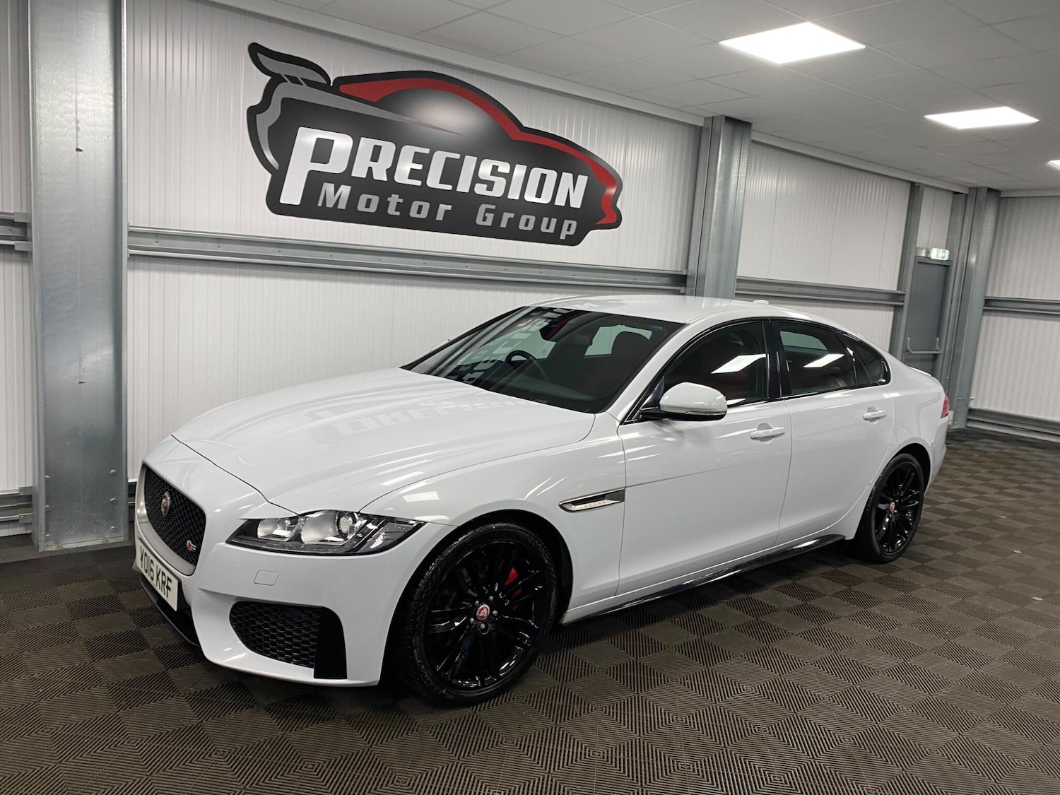 Used Jaguar XF 2016 for sale - 76327391: Photo 10