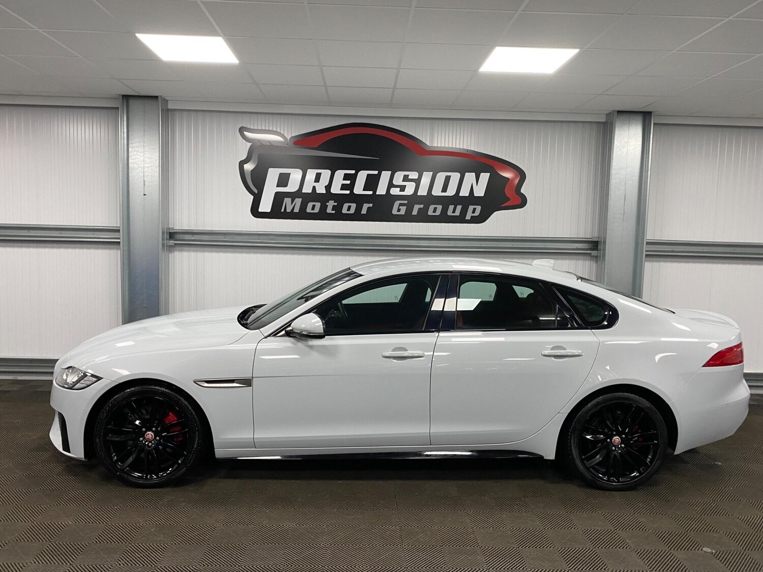Used Jaguar XF 2016 for sale - 76327391: Photo 23