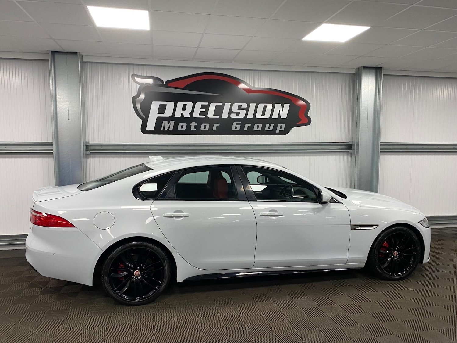 Used Jaguar XF 2016 for sale - 76327391: Photo 25