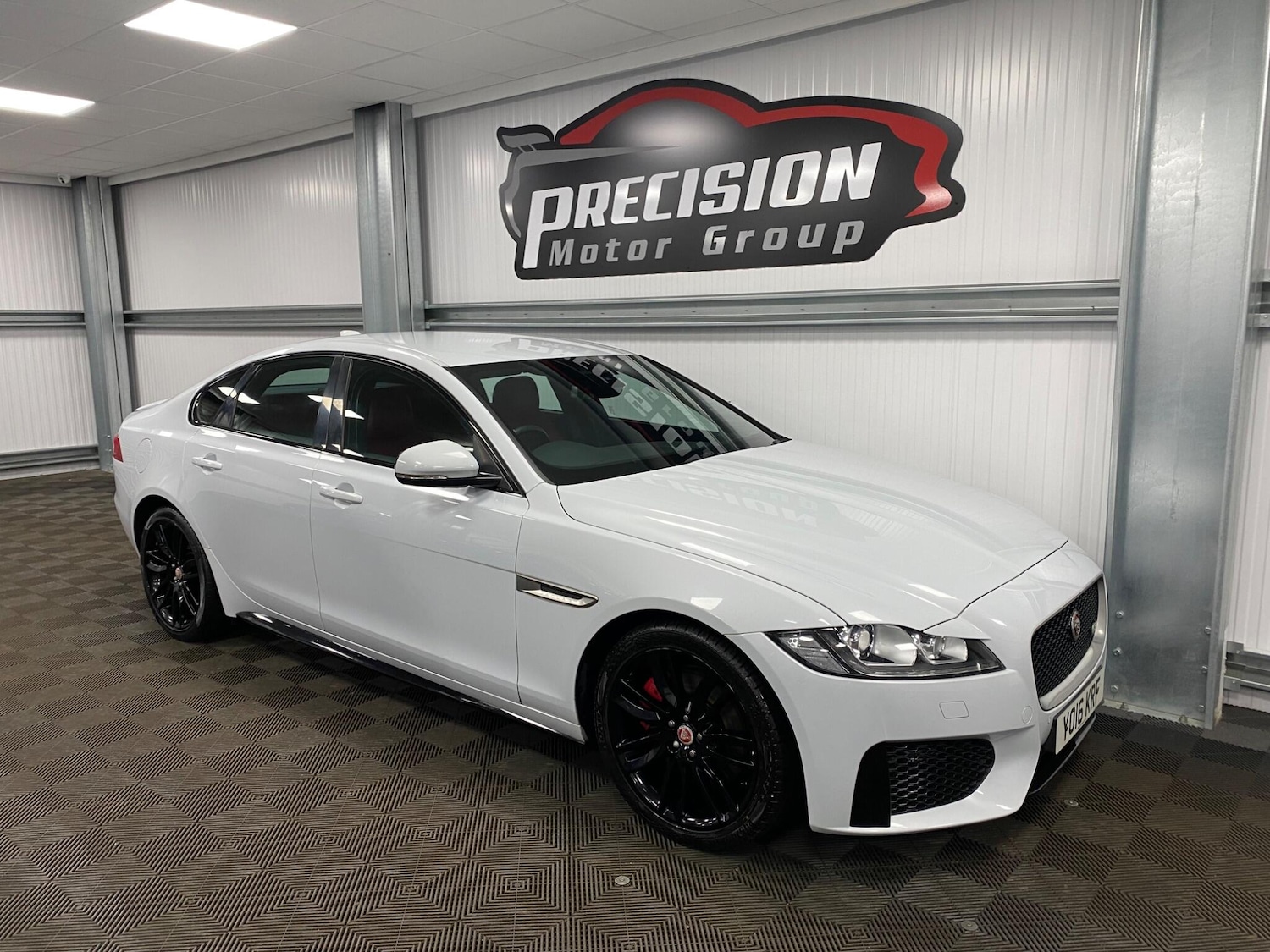 Used Jaguar XF 2016 for sale - 76327391: Photo 3