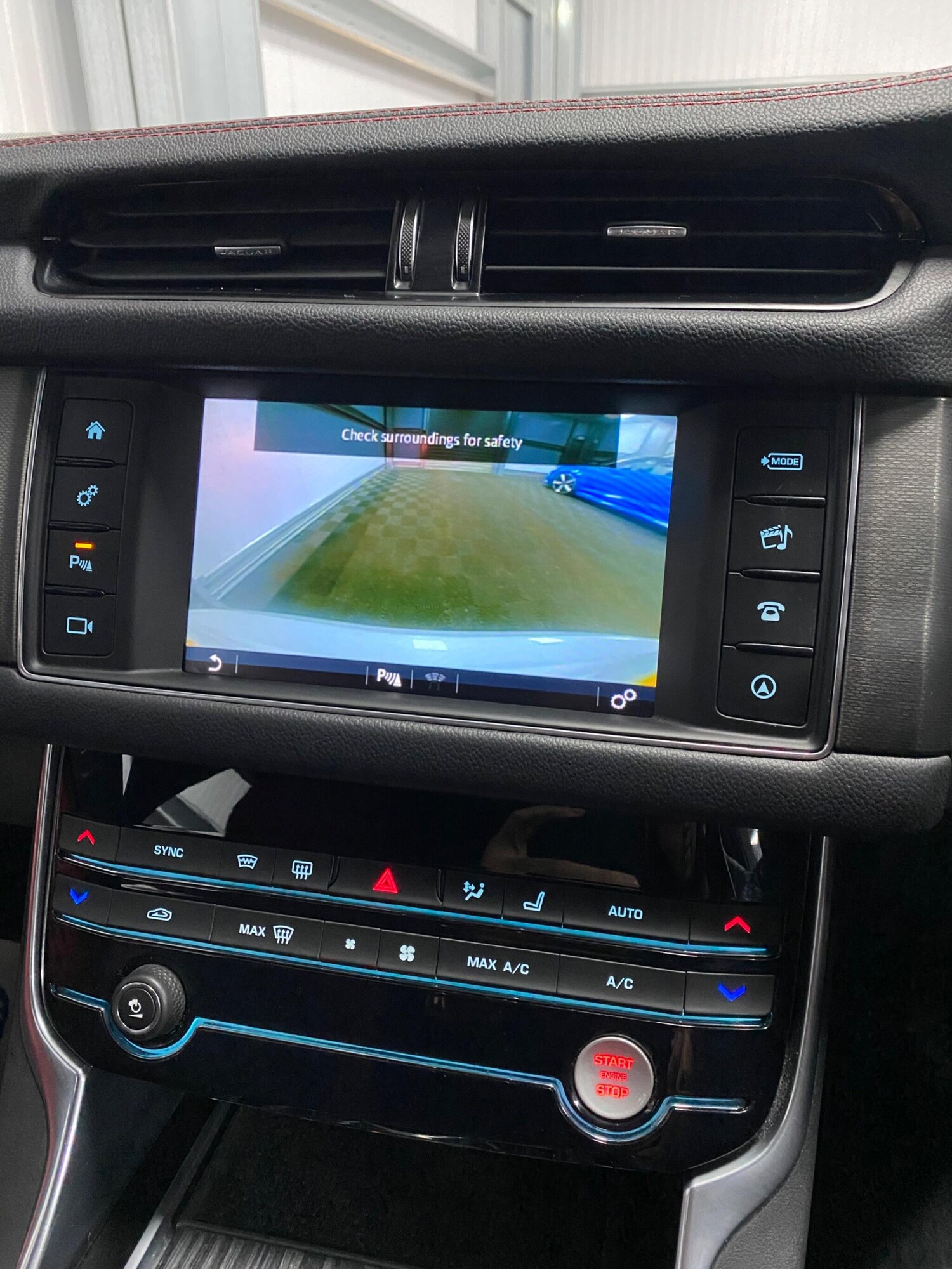 Used Jaguar XF 2016 for sale - 76327391: Photo 40