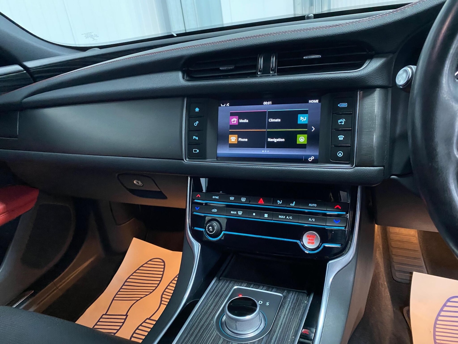 Used Jaguar XF 2016 for sale - 76327391: Photo 45