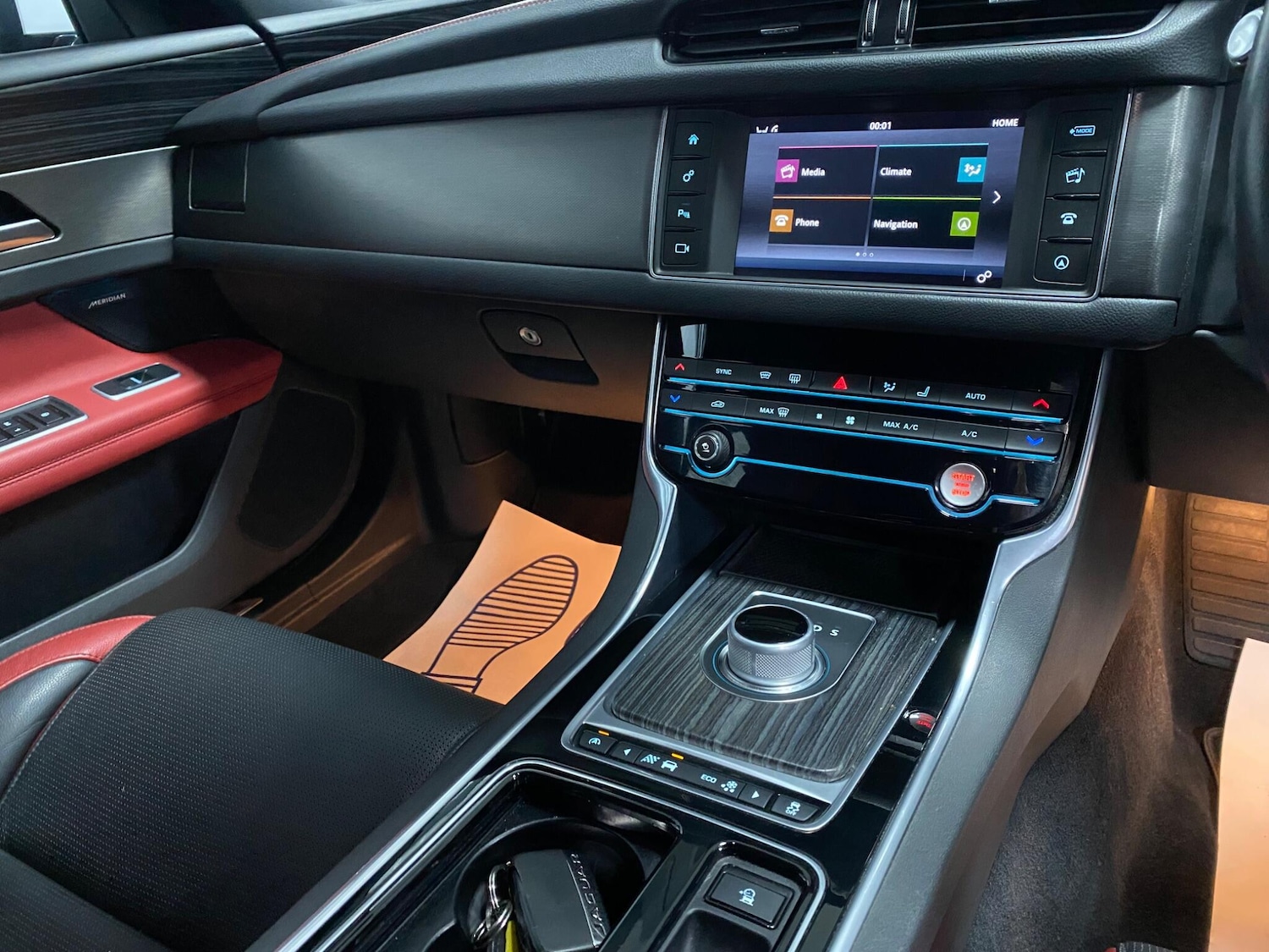 Used Jaguar XF 2016 for sale - 76327391: Photo 49