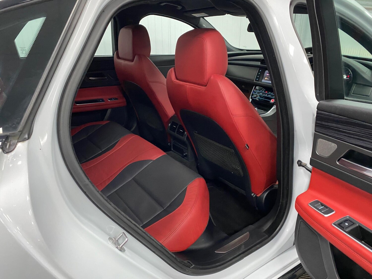 Used Jaguar XF 2016 for sale - 76327391: Photo 50