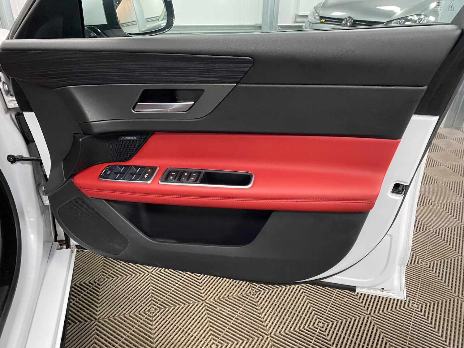 Used Jaguar XF 2016 for sale - 76327391: Photo 55