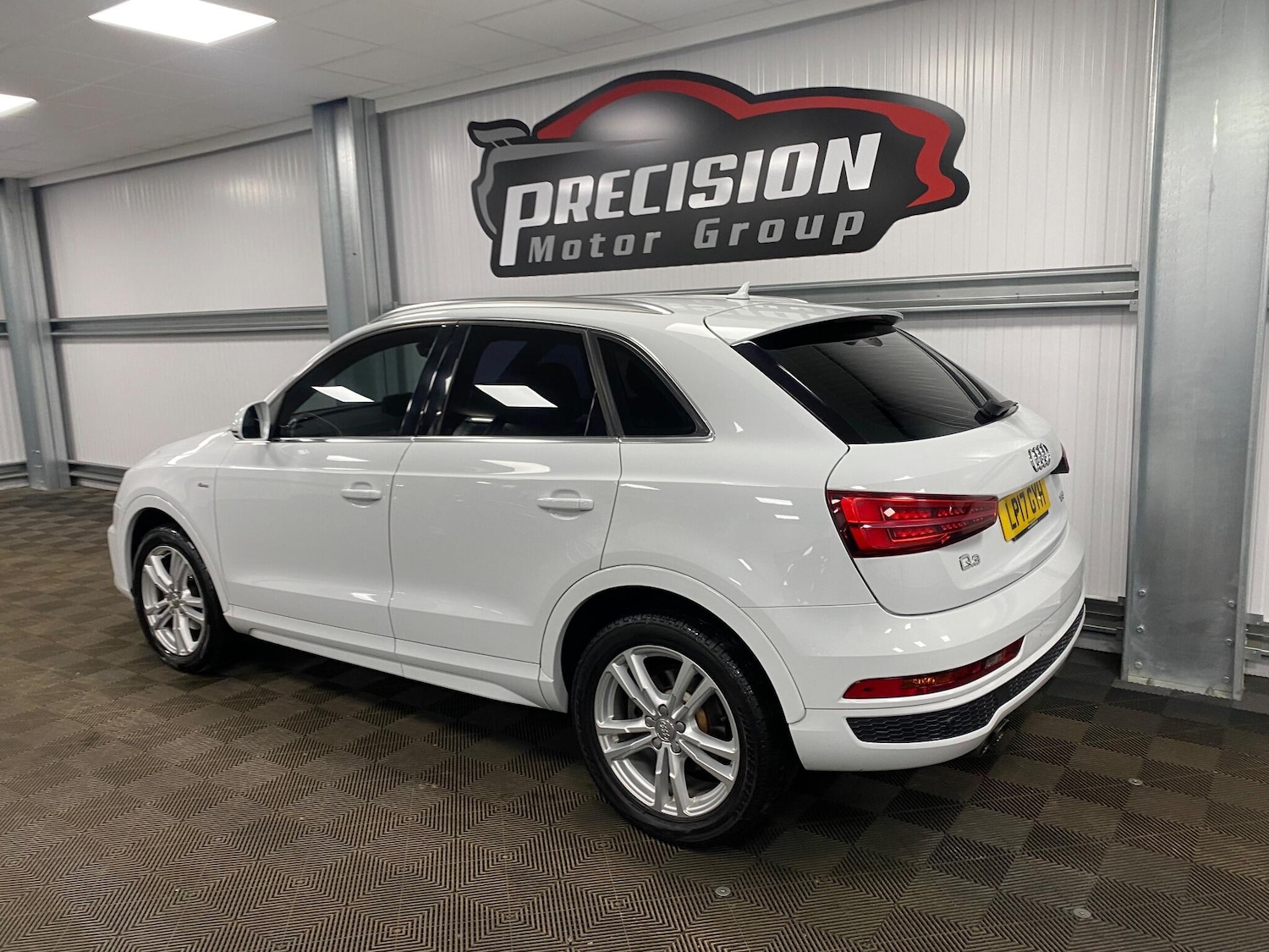 Used Audi Q3 for sale - 76997551: Photo 14