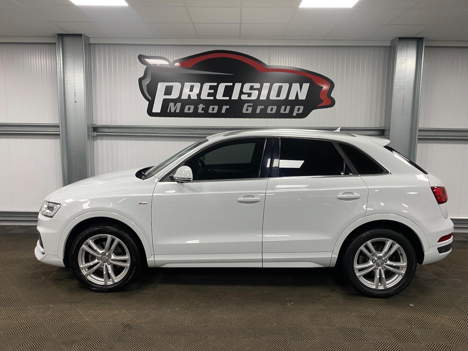 Used Audi Q3 for sale - 76997551: Photo 16