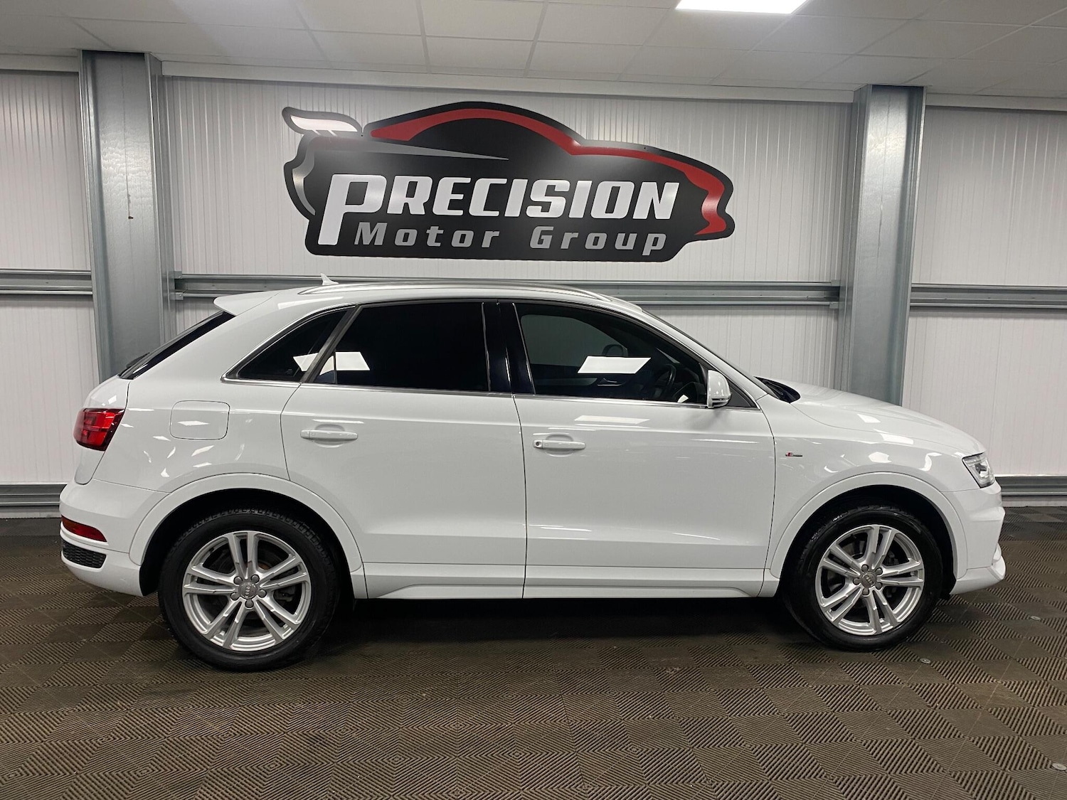 Used Audi Q3 for sale - 76997551: Photo 27