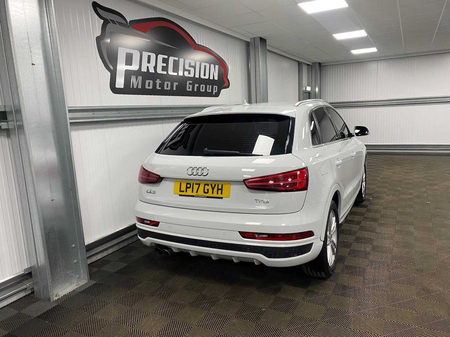 Used Audi Q3 for sale - 76997551: Photo 30