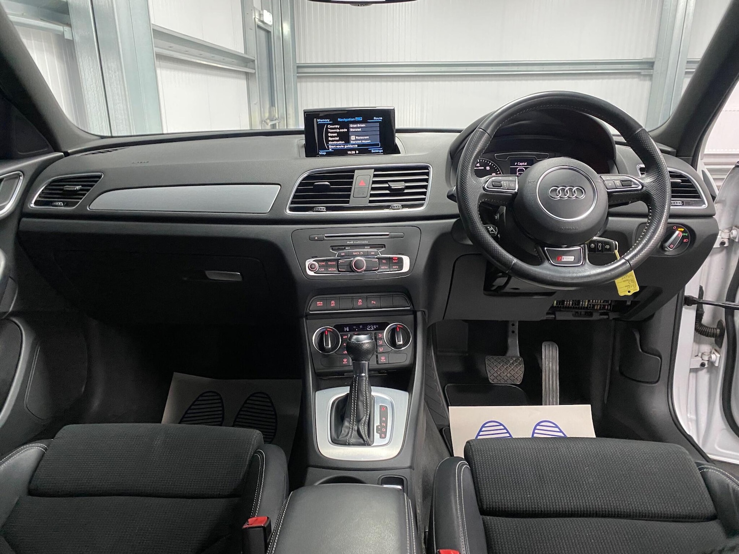 Used Audi Q3 for sale - 76997551: Photo 36