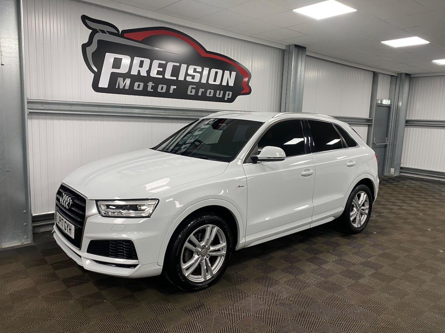 Used Audi Q3 for sale - 76997551: Photo 5