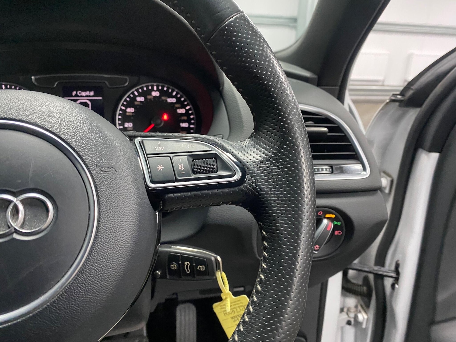 Used Audi Q3 for sale - 76997551: Photo 50