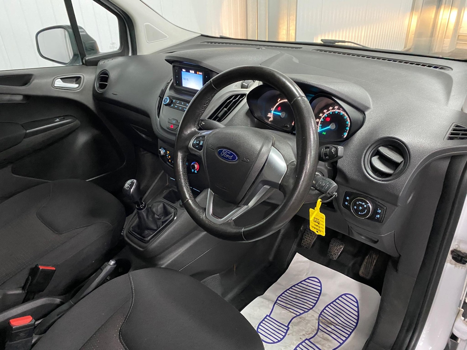 Used Ford Transit Courier 2020 for sale - 76408736: Photo 33
