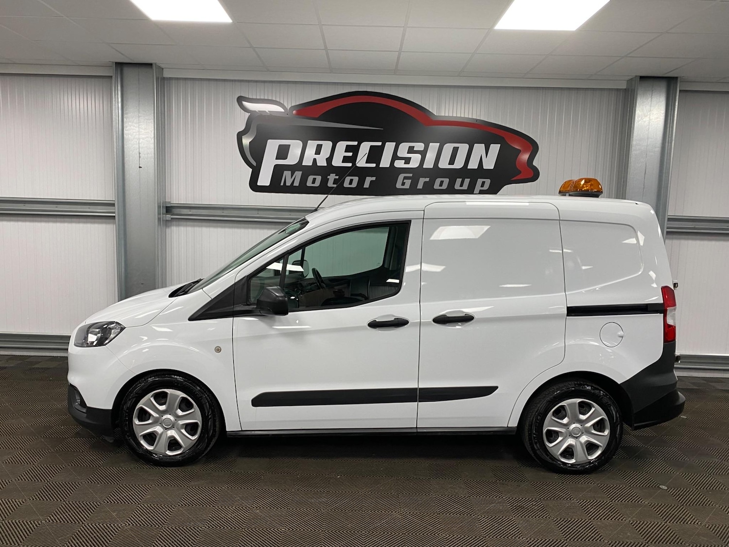 Used Ford Transit Courier 2020 for sale - 76408736: Photo 6