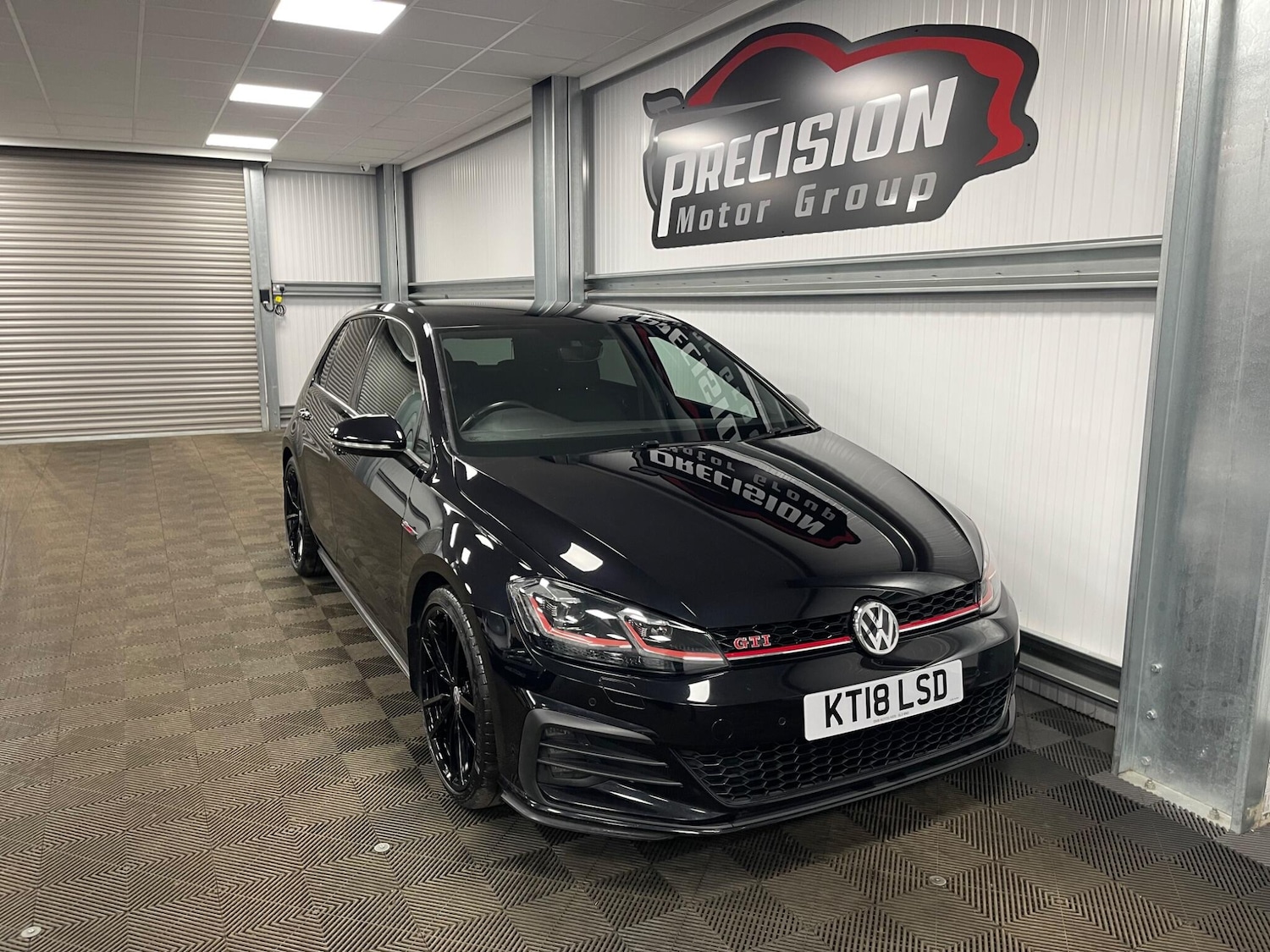 Used Volkswagen Golf 2018 for sale - 78086083: Photo 2