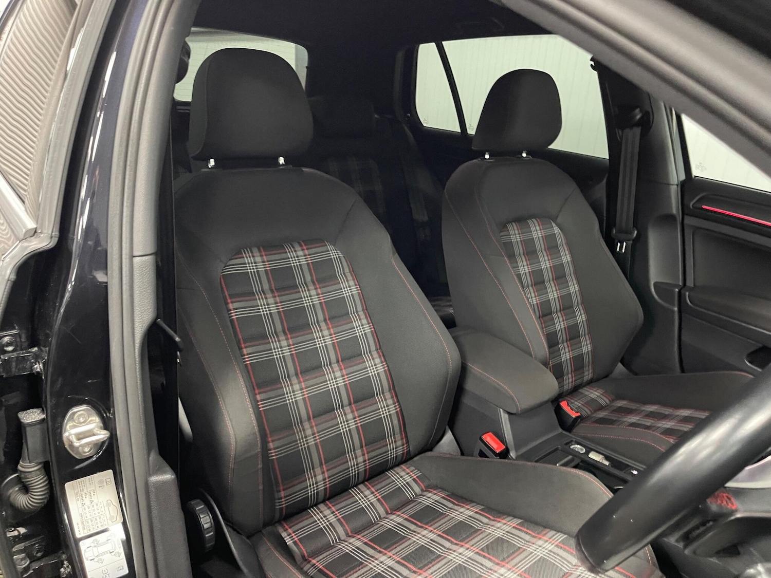 Used Volkswagen Golf 2018 for sale - 78086083: Photo 40