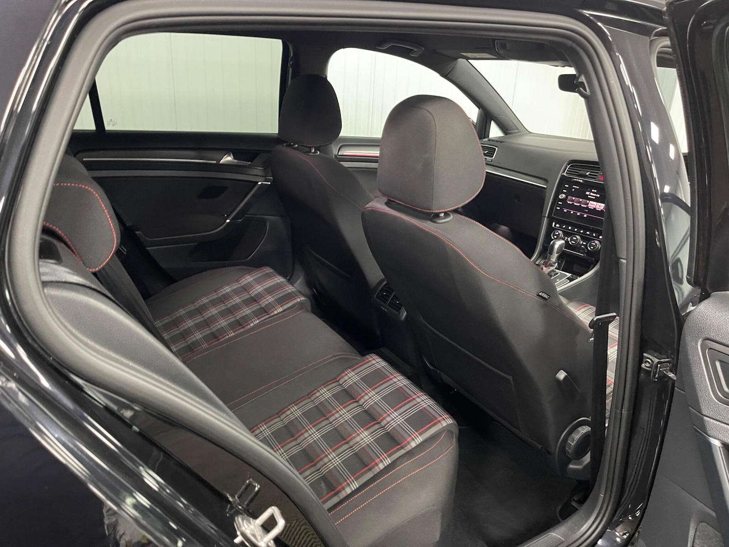 Used Volkswagen Golf 2018 for sale - 78086083: Photo 41