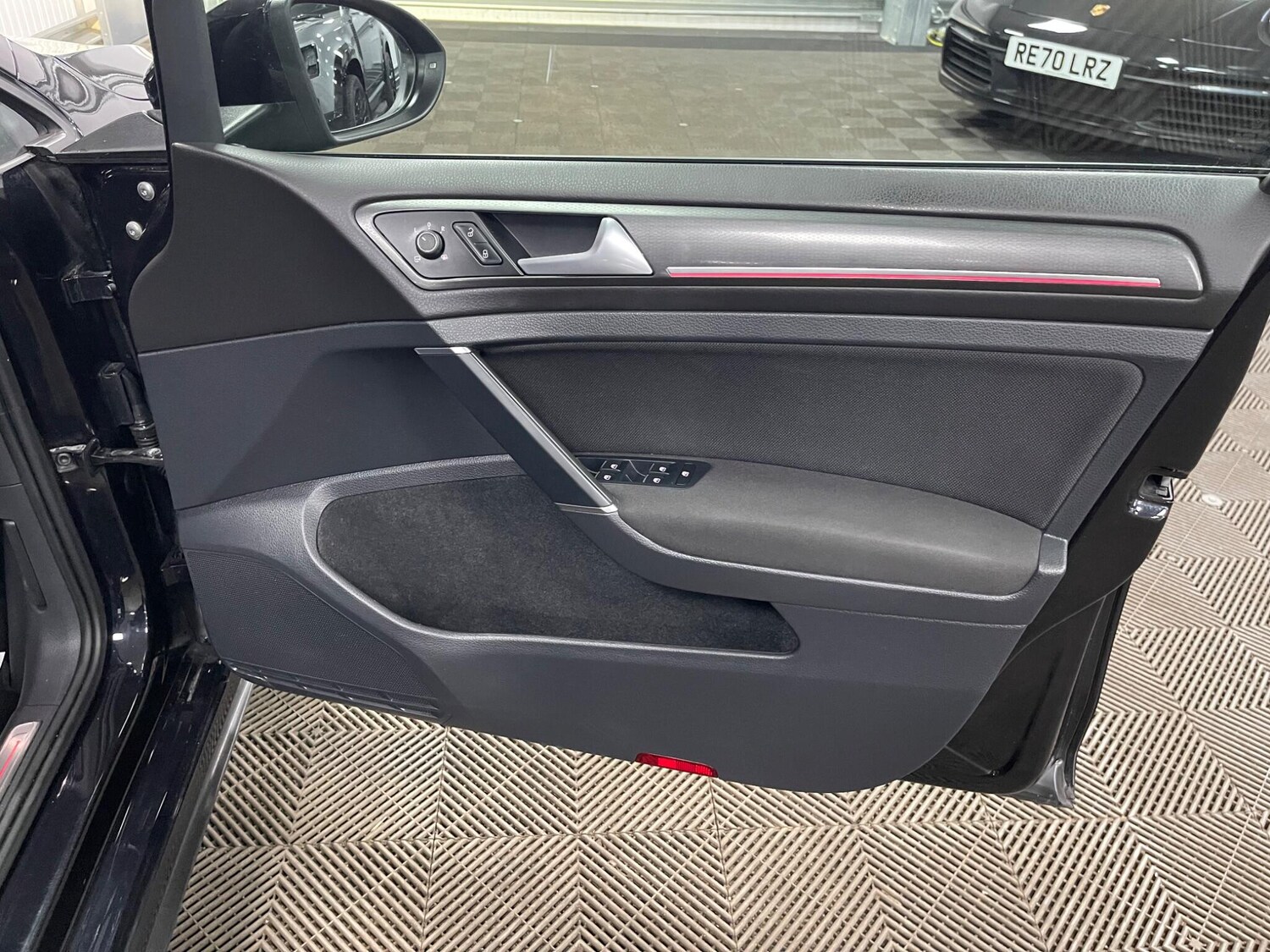 Used Volkswagen Golf 2018 for sale - 78086083: Photo 47