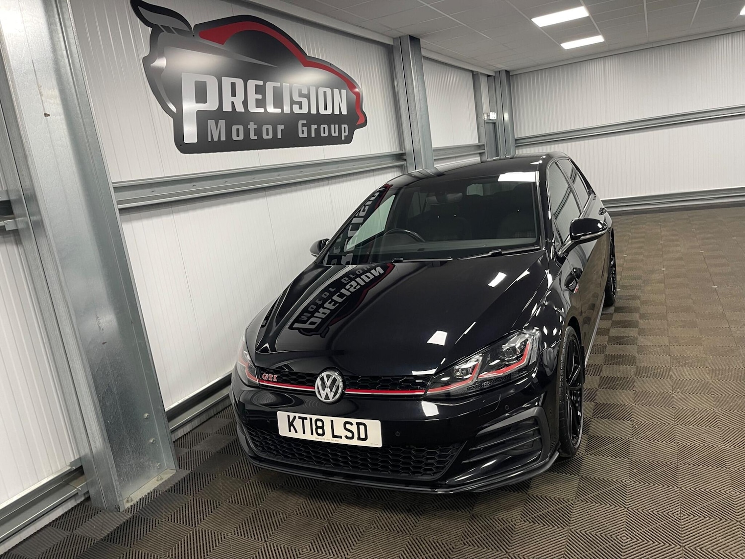 Used Volkswagen Golf 2018 for sale - 78086083: Photo 5