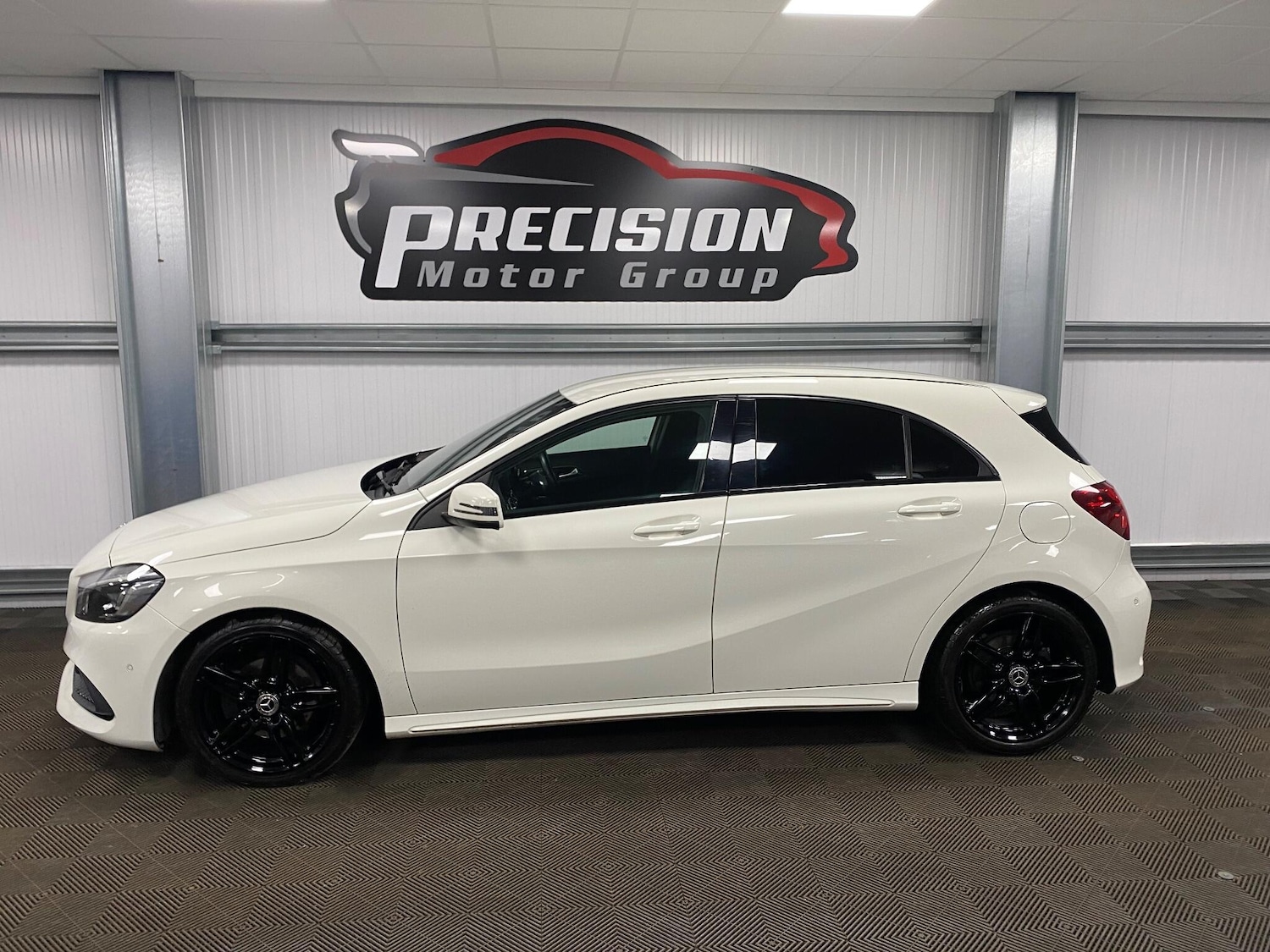 Used Mercedes-Benz A-Class 2017 for sale - 76584039: Photo 16