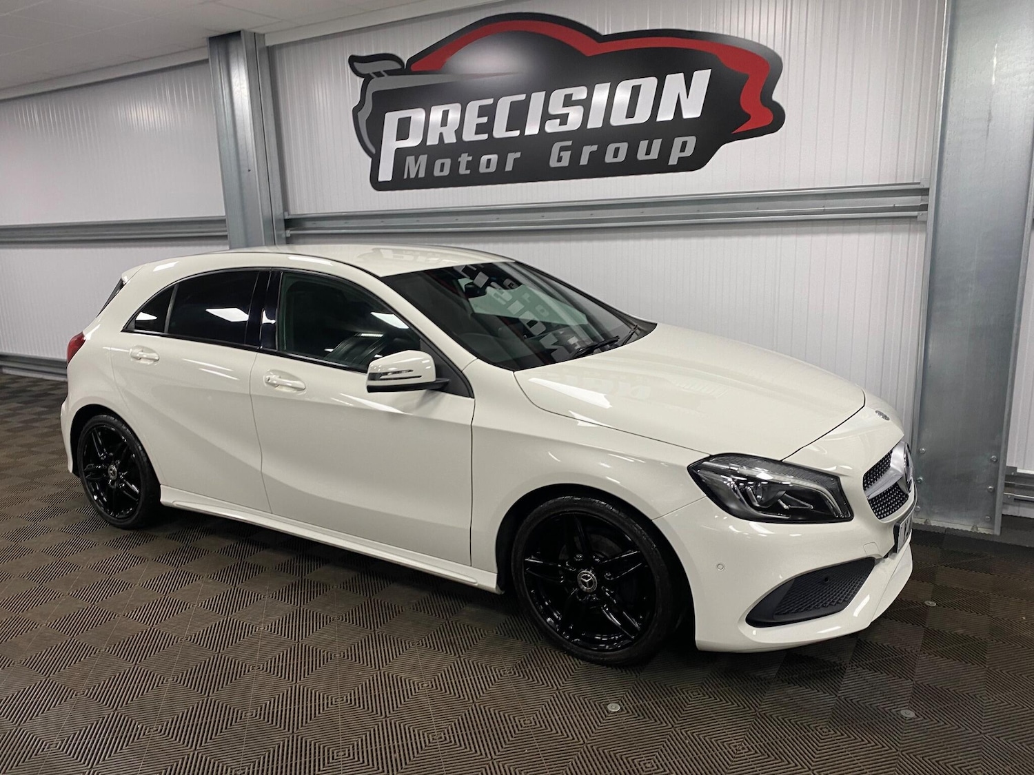 Used Mercedes-Benz A-Class 2017 for sale - 76584039: Photo 4