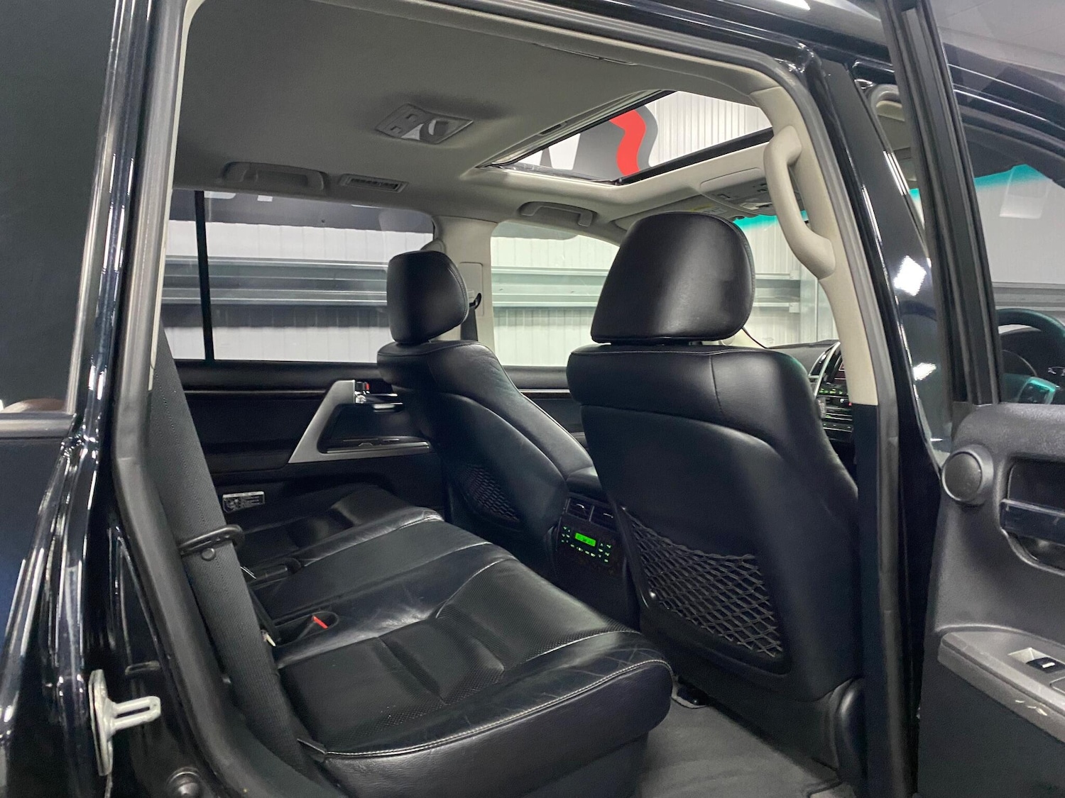 Used Toyota Land Cruiser for sale - 76592365: Photo 33