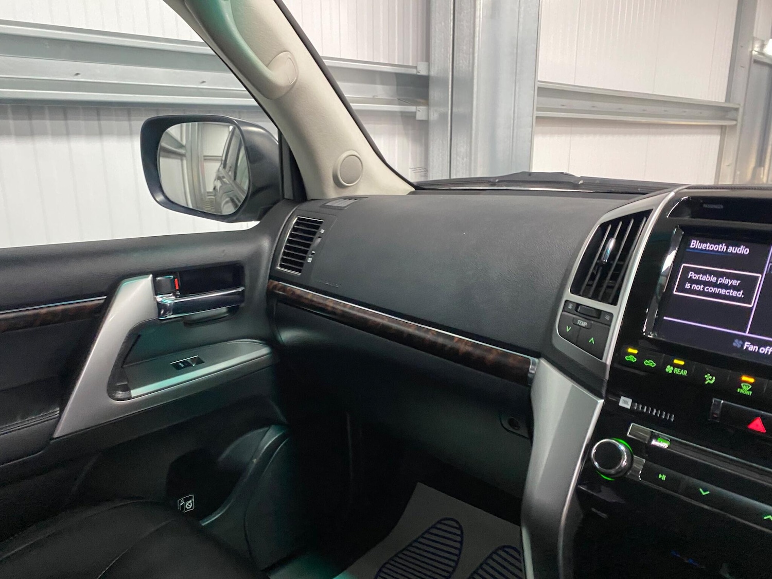 Used Toyota Land Cruiser for sale - 76592365: Photo 35