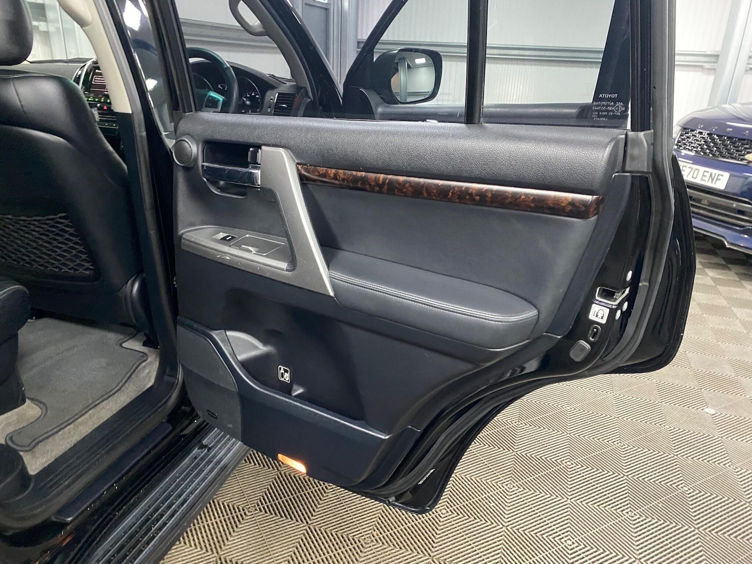 Used Toyota Land Cruiser for sale - 76592365: Photo 40