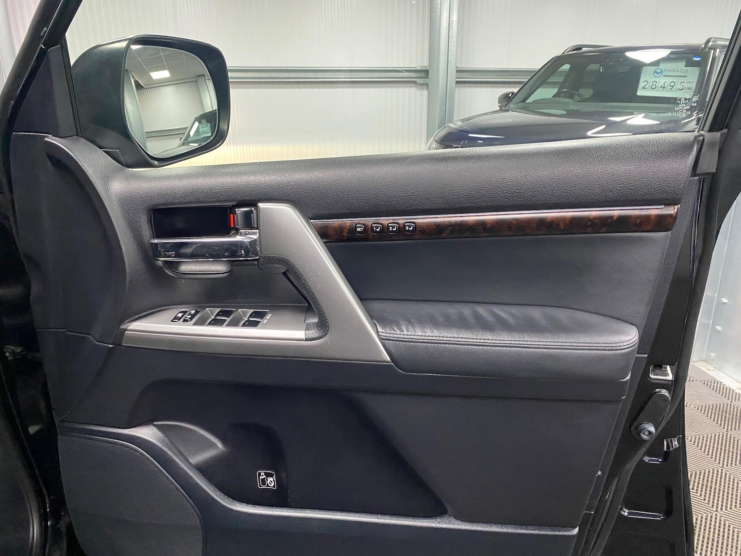 Used Toyota Land Cruiser for sale - 76592365: Photo 42