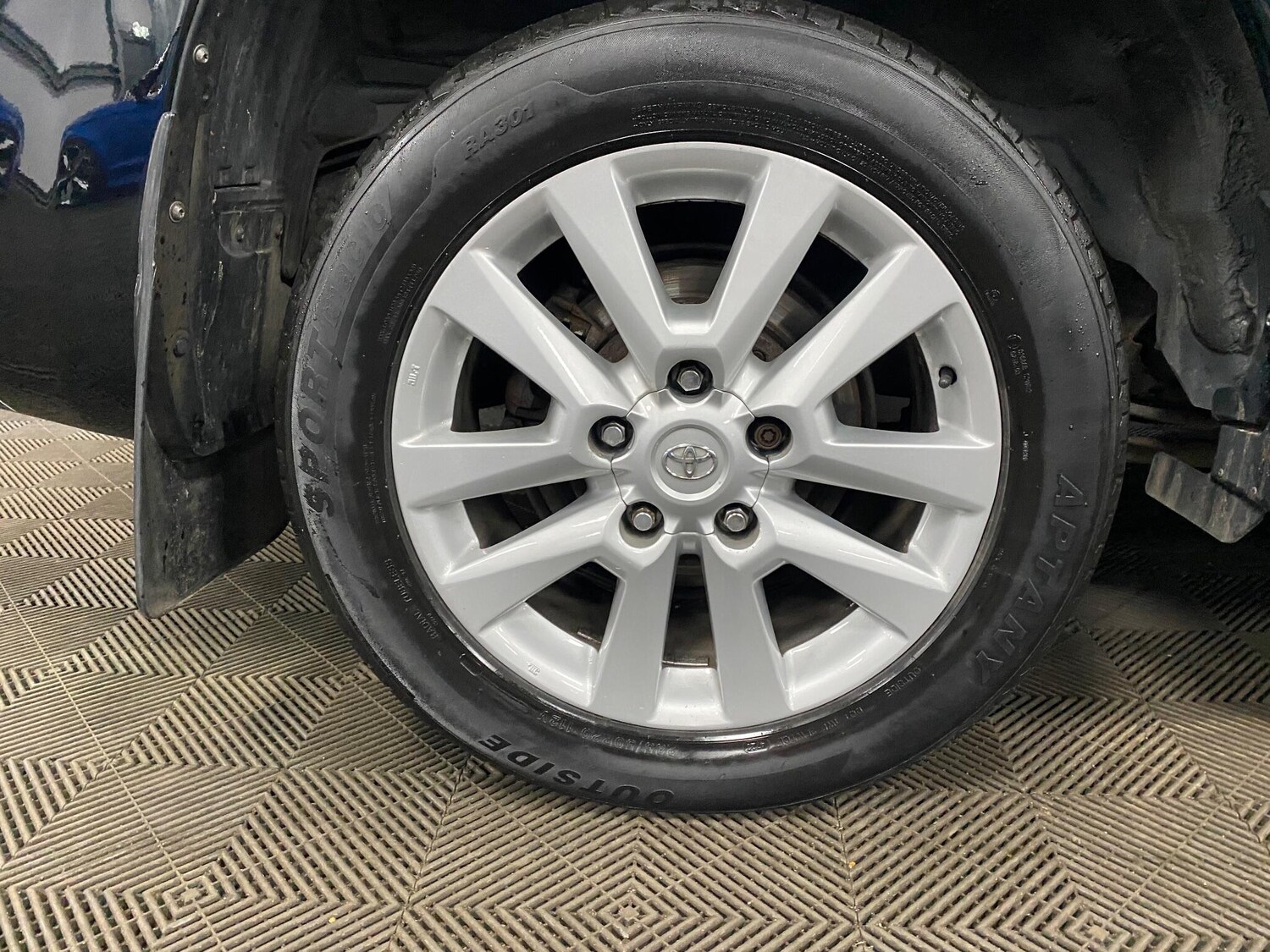 Used Toyota Land Cruiser for sale - 76592365: Photo 49