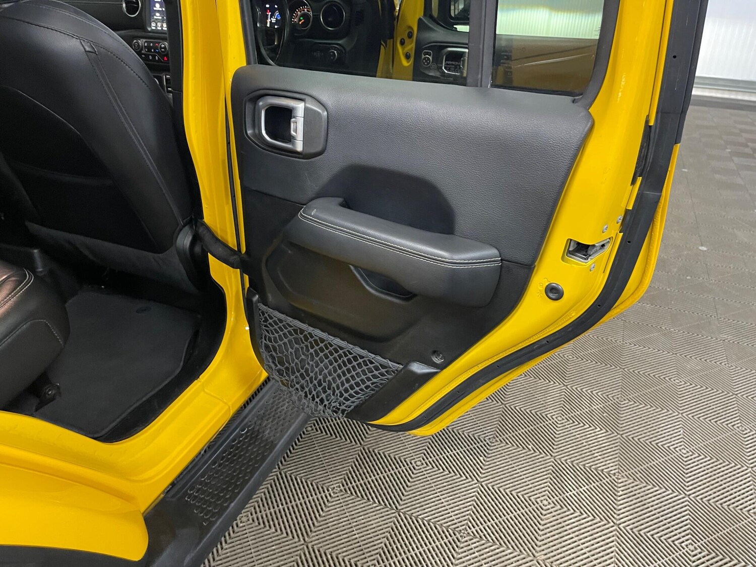 Used Jeep Wrangler 2020 for sale - 77882224: Photo 41