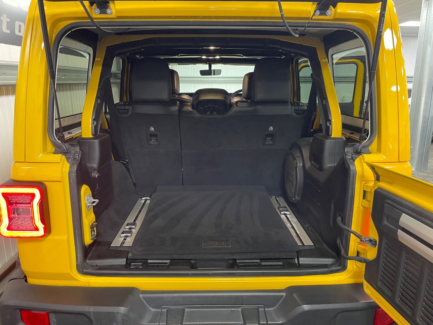 Used Jeep Wrangler 2020 for sale - 77882224: Photo 46