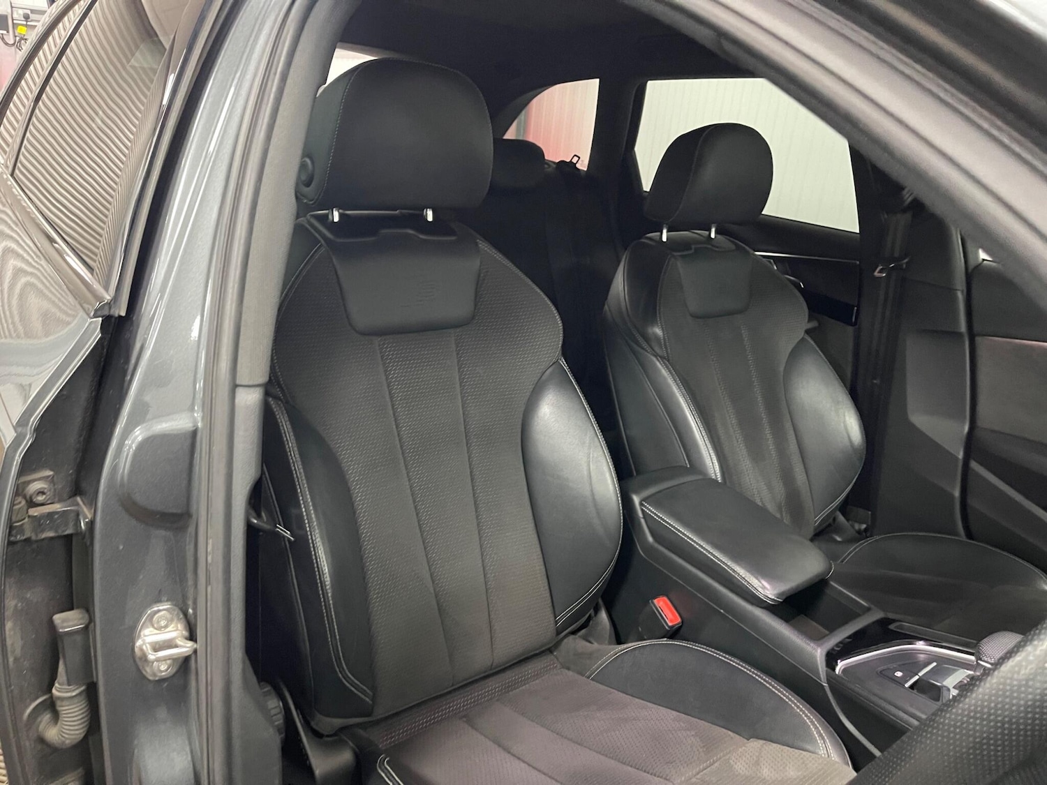 Used Audi A4 2018 for sale - 77598033: Photo 35