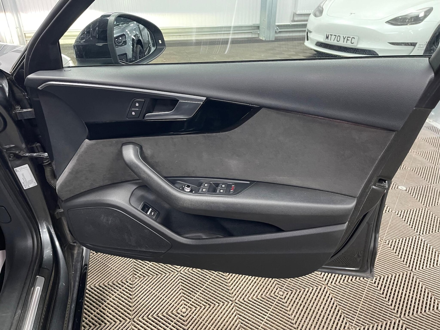 Used Audi A4 2018 for sale - 77598033: Photo 41