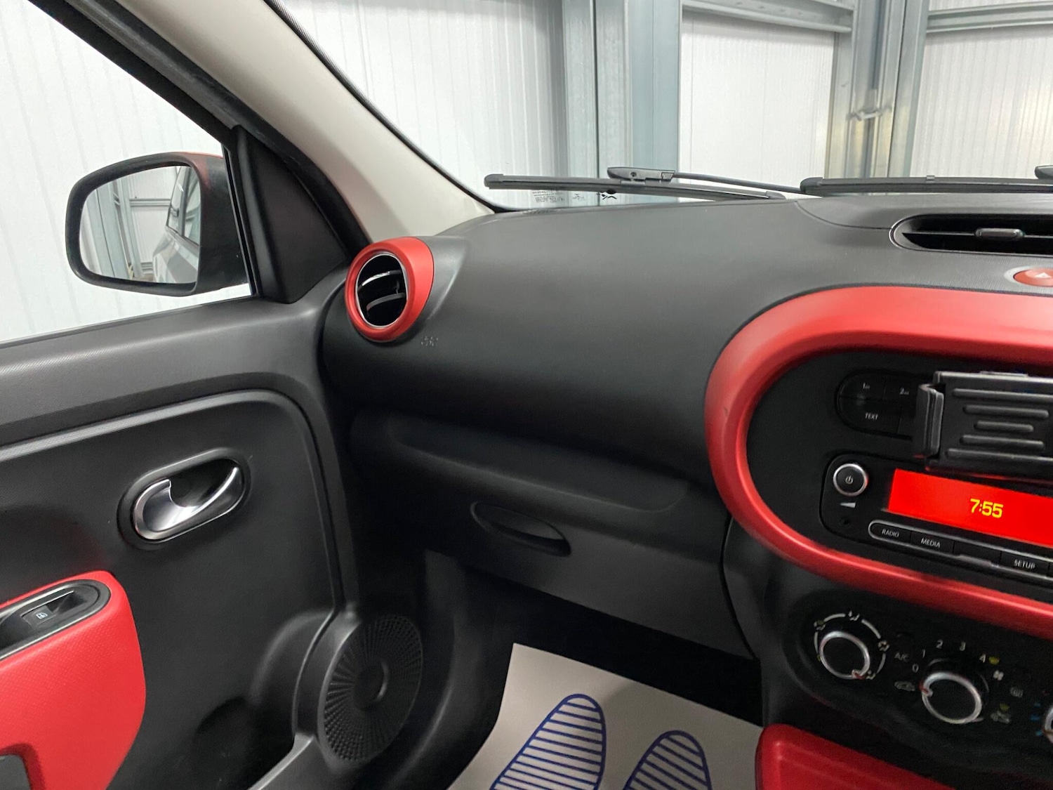 Used Renault Twingo 2015 for sale - 77175585: Photo 38