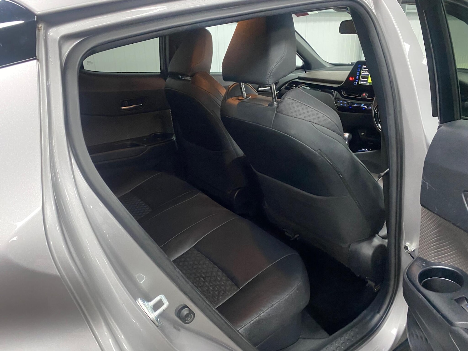 Used Toyota C-HR for sale - 76991164: Photo 39